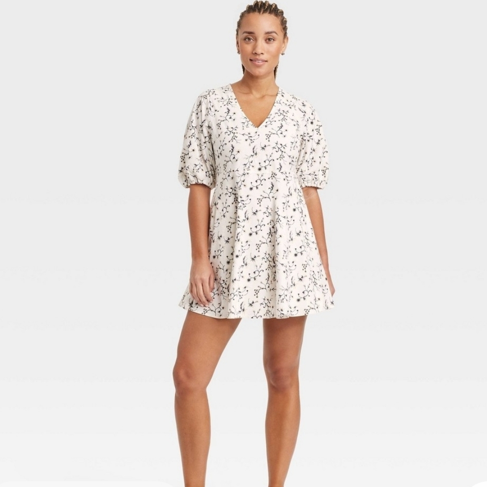 Universal Thread Floral V-Neck Dress